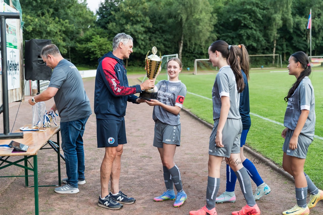 Bild 82 - Loewinnen Cup